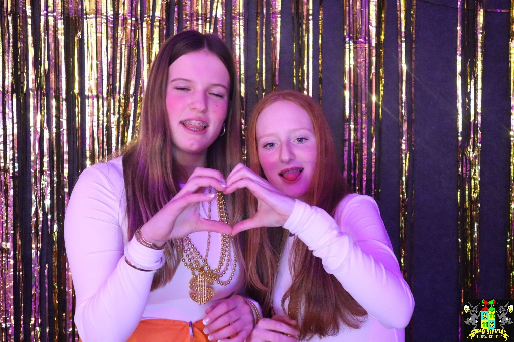 ../Images/Jeugd Opwarmbal Photobooth 218.jpg